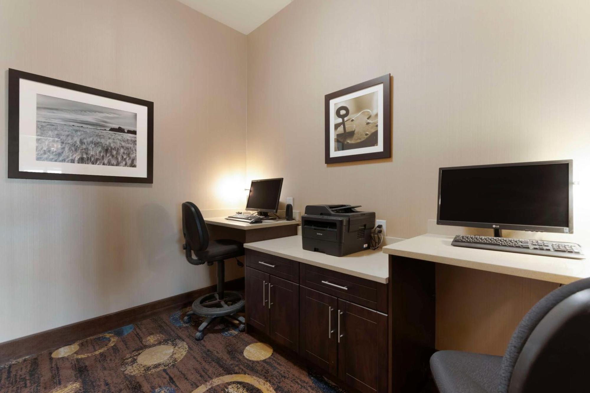 Best Western Plus Moosomin Hotel Exterior foto
